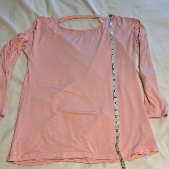 LIGHTWEIGHT pink long sleeves open back shirt. medium - Picture 3 of 7